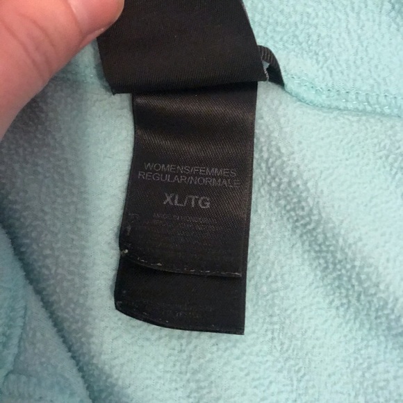Women’s Northface Fleece - Picture 5 of 5